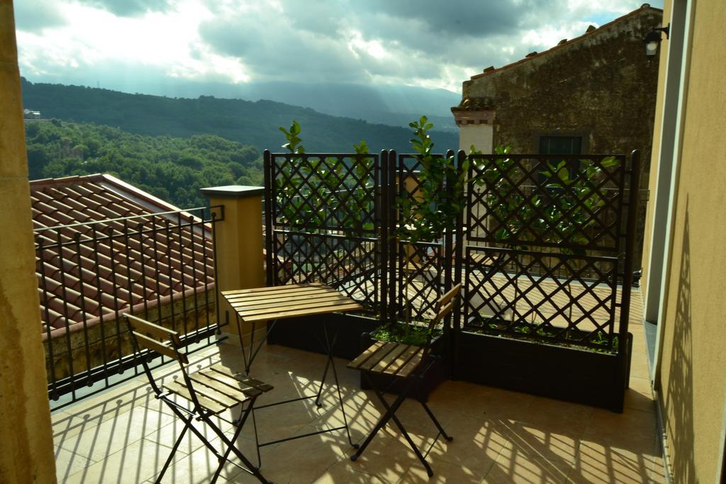 Cento Tari' Guest House Castiglione De Sicilia Exterior photo