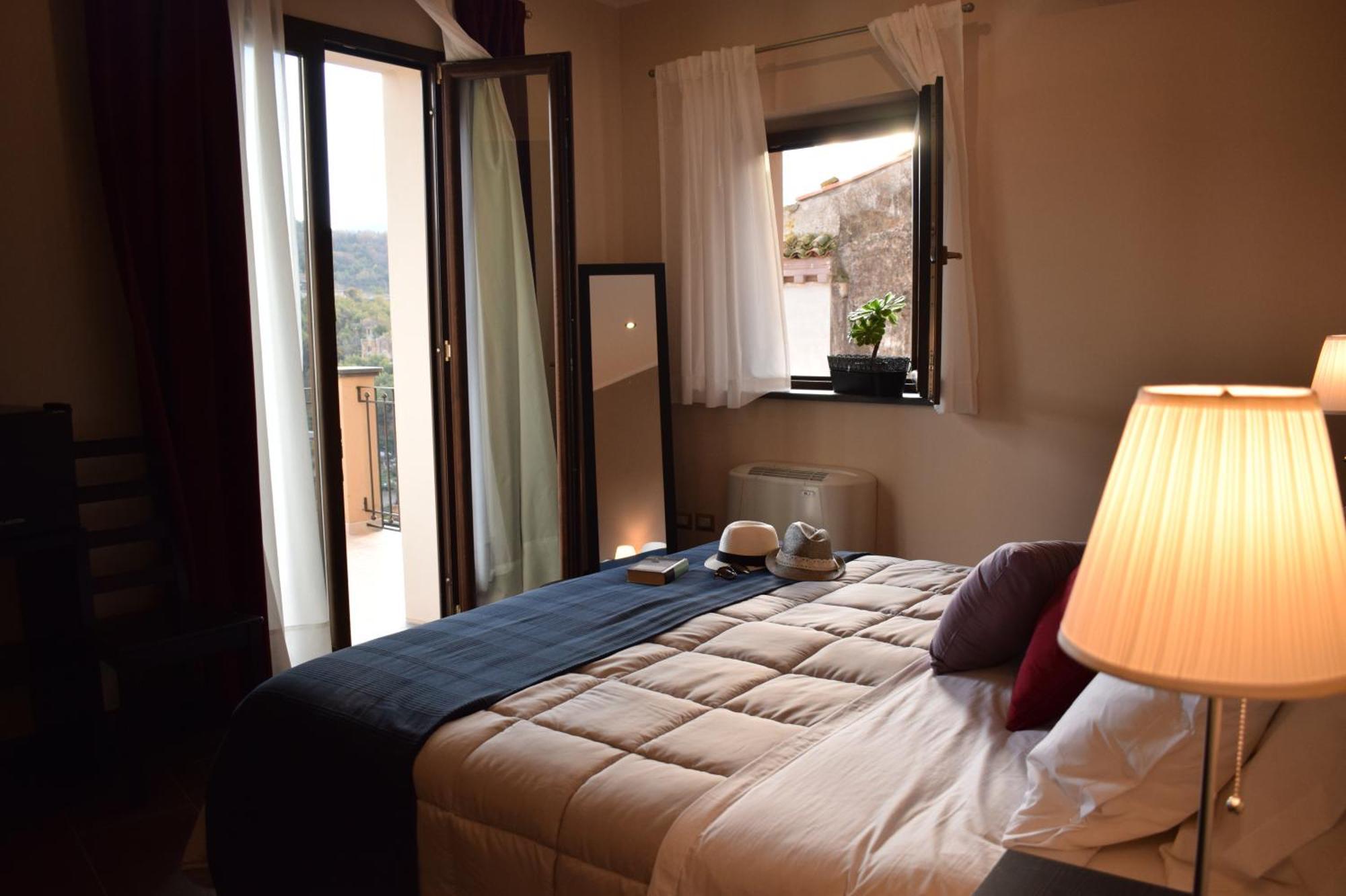 Cento Tari' Guest House Castiglione De Sicilia Exterior photo