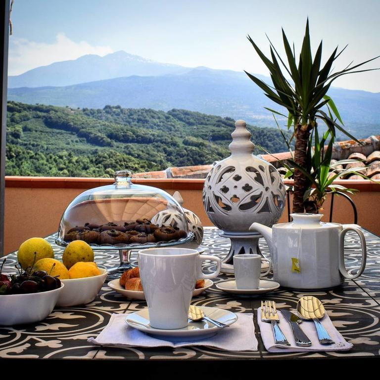 Cento Tari' Guest House Castiglione De Sicilia Exterior photo